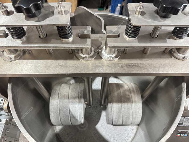 Large-scale chocolate grinder machine in stainless steel