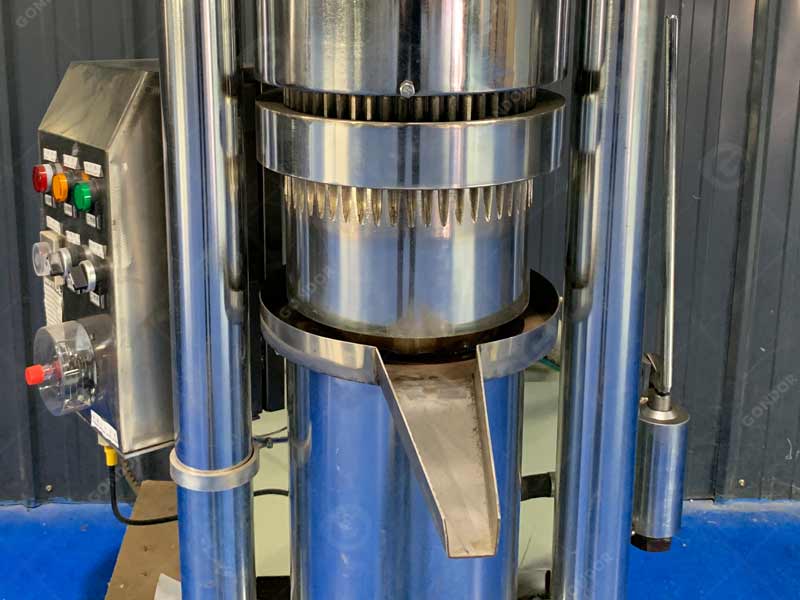 Laboratory - scale cocoa butter extractor for research and development