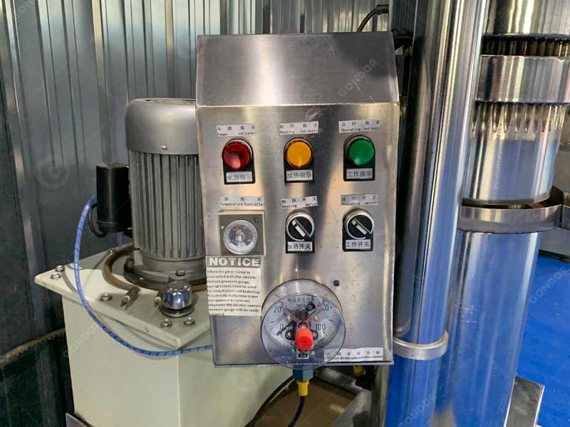 Efficient cocoa butter extractor for high - yield production