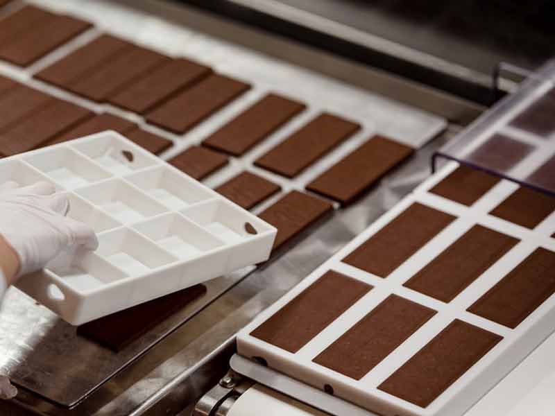 Professional - grade chocolate molding equipment for sale