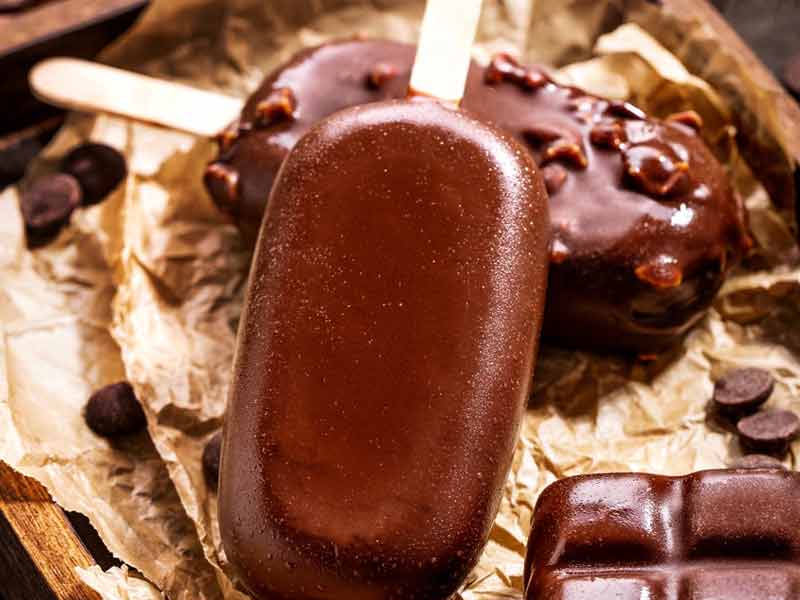 Quality control in the manufacturing and processing of chocolate