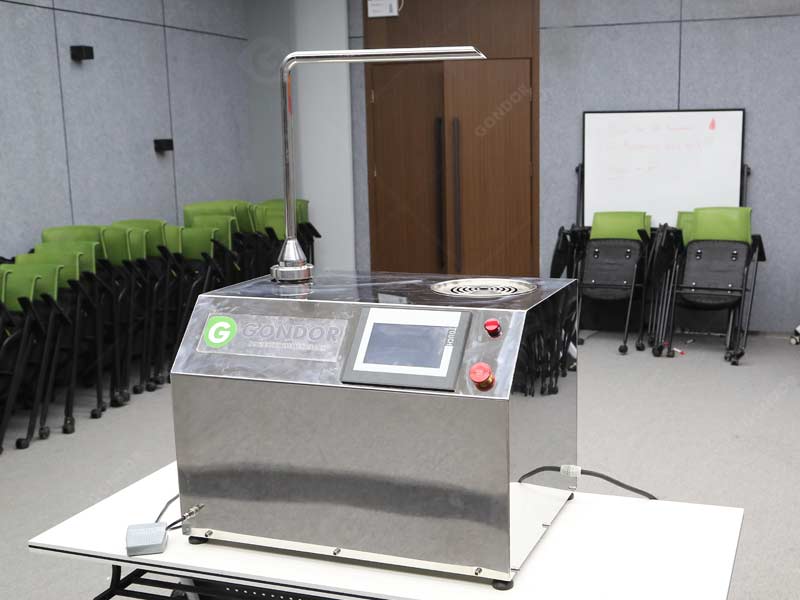 Compact chocolate tempering machine for home kitchens