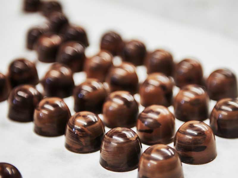 Industrial chocolate grinding machine with high productivity