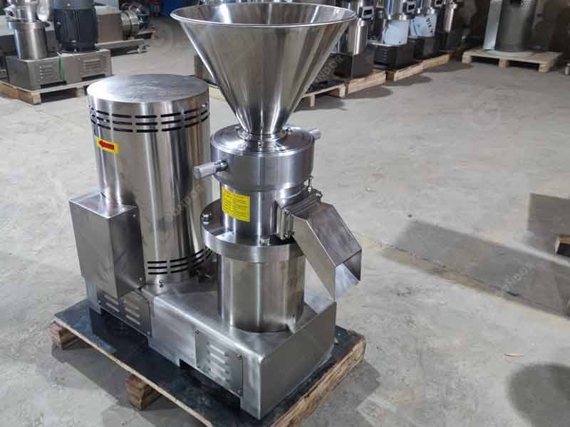 Automatic chocolate bean grinder with adjustable speed