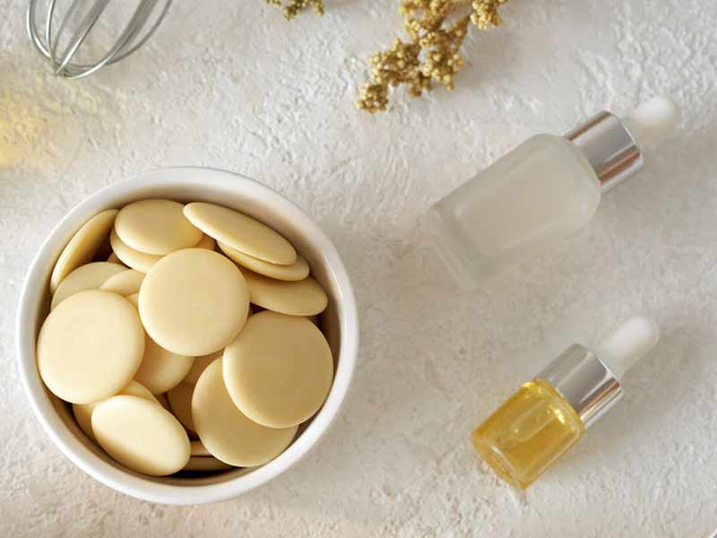 Cocoa butter production process for food and cosmetic applications