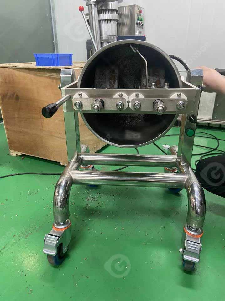 Gondor Machinery'den Çikolata Taşı Öğütücü Melanger Makinesi.