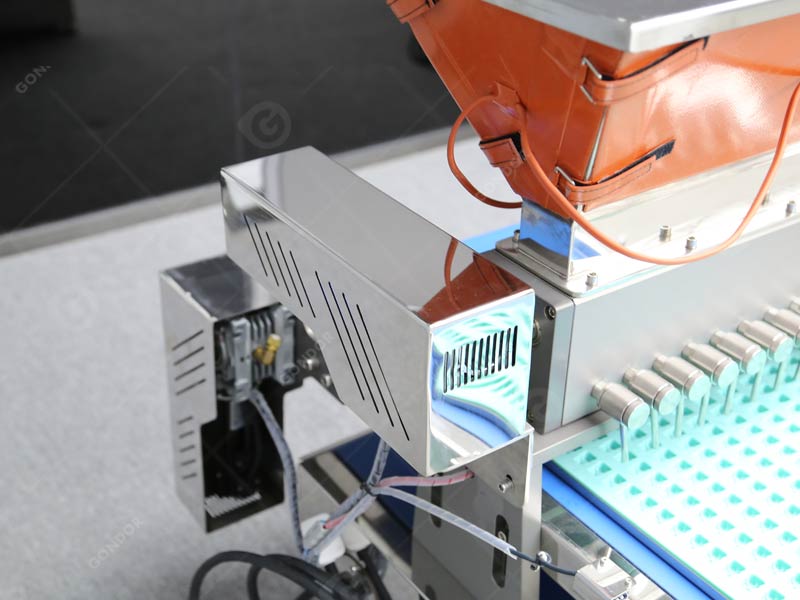 Petit déposant de bonbons compact pour un espace limité dans la cuisine ou l'atelier