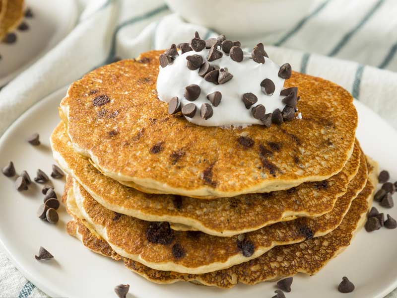 Crêpes saines aux pépites de chocolat et à la farine d'avoine