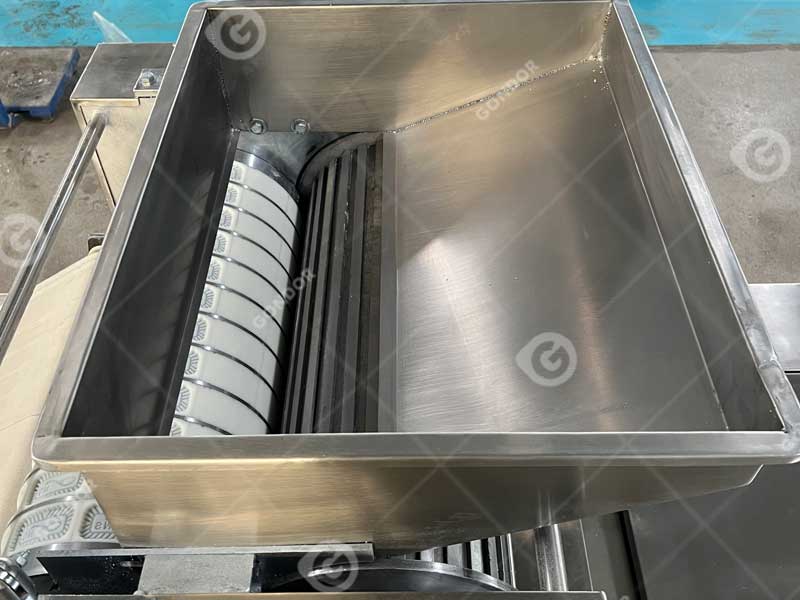 Détail de la machine à biscuits croustillants aux pêches